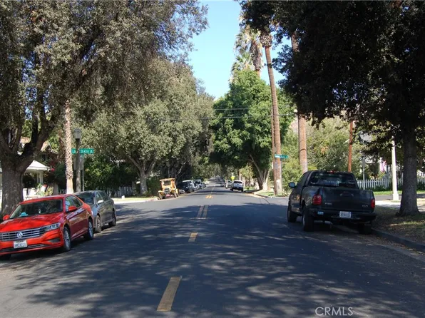 4169 12th St #1, Riverside, CA 92501
