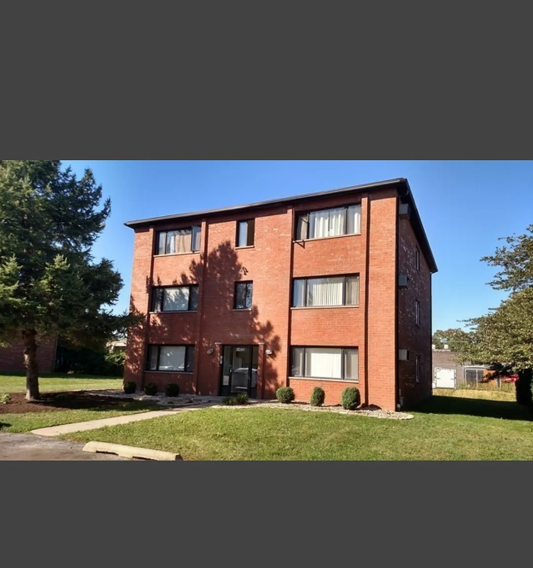 2 bed, 900 sqft, $1,500 — Photo 2