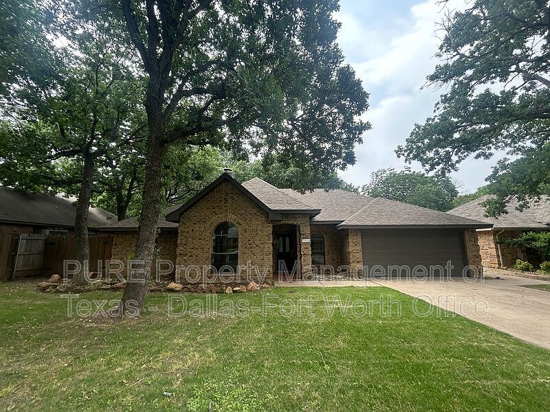 1st image of 7516 Woodhaven Dr