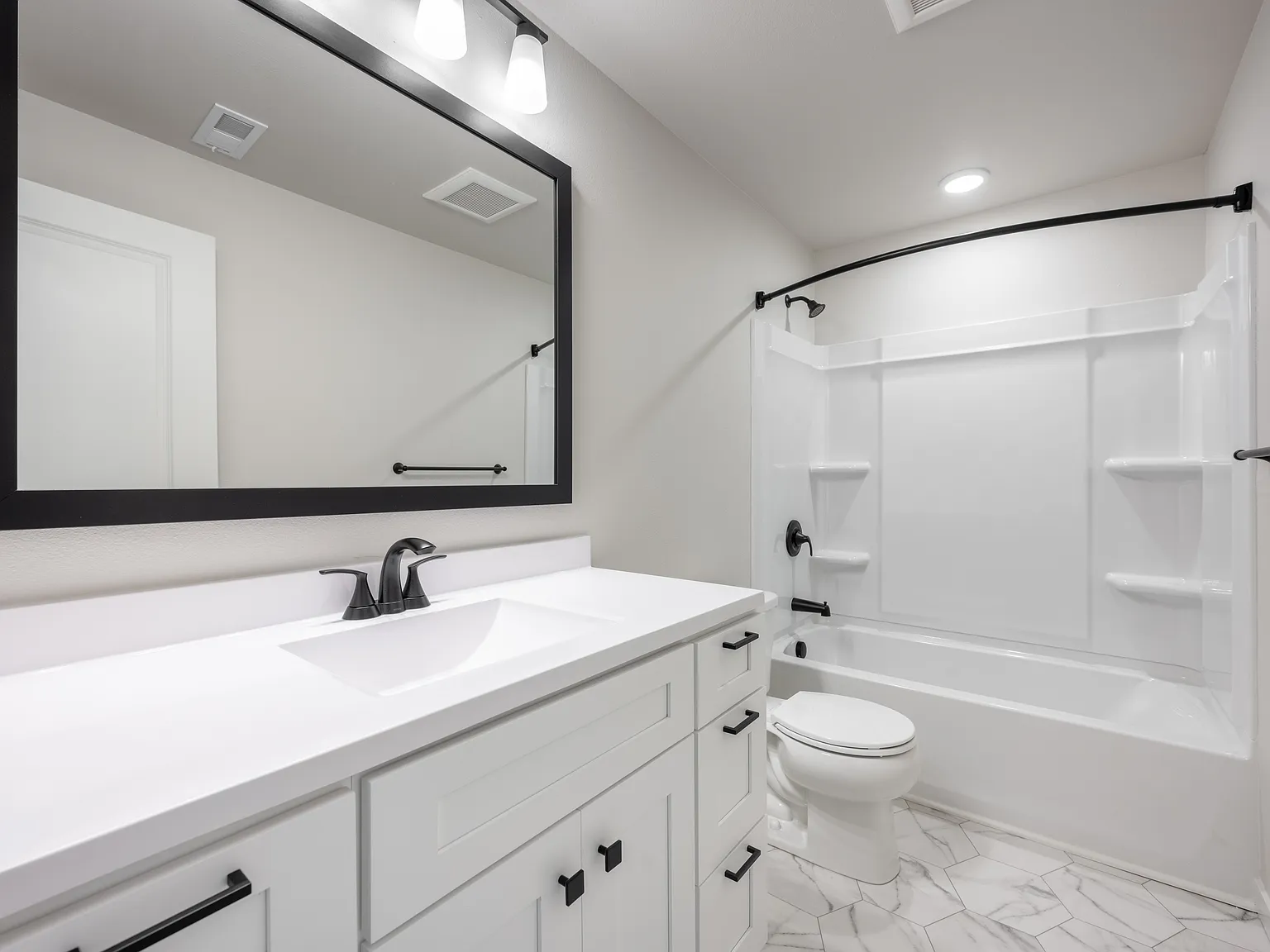 2325 Anchor Ave. — Photo 2