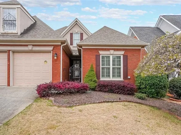 2060 Glenhurst Dr, Snellville, GA 30078