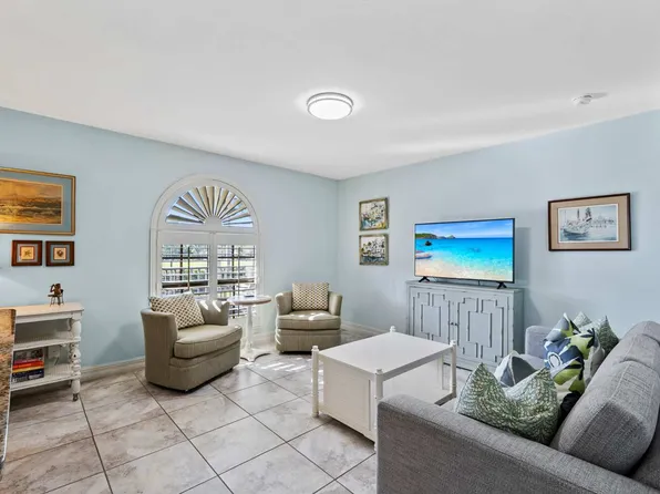 655 8th Ave S #Id1504166p, Naples, FL 34102