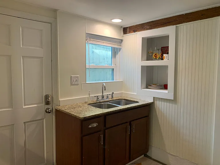 Another kitchen view.