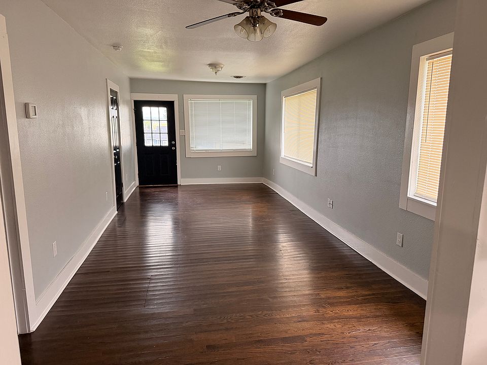 Dining/ living room
