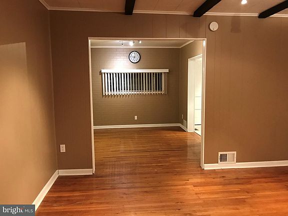 3rd image of 7219 Guyer Ave