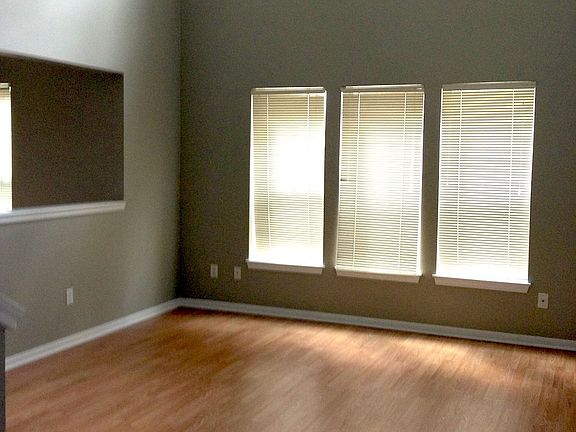 Look at these high ceilings