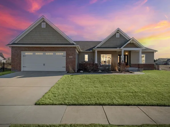 5009 Abbey Fields Dr, Champaign, IL 61822