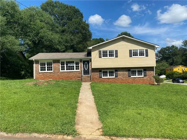 5114 Rock Eagle Dr, Stone Mountain, GA 30083