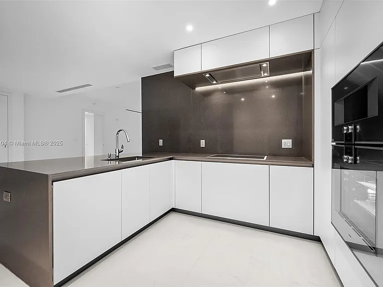 300 Biscayne Boulevard Way #3509 — Photo 33
