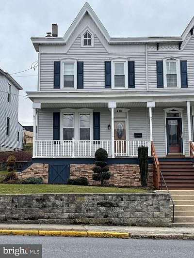 1st image of 419 W Market St