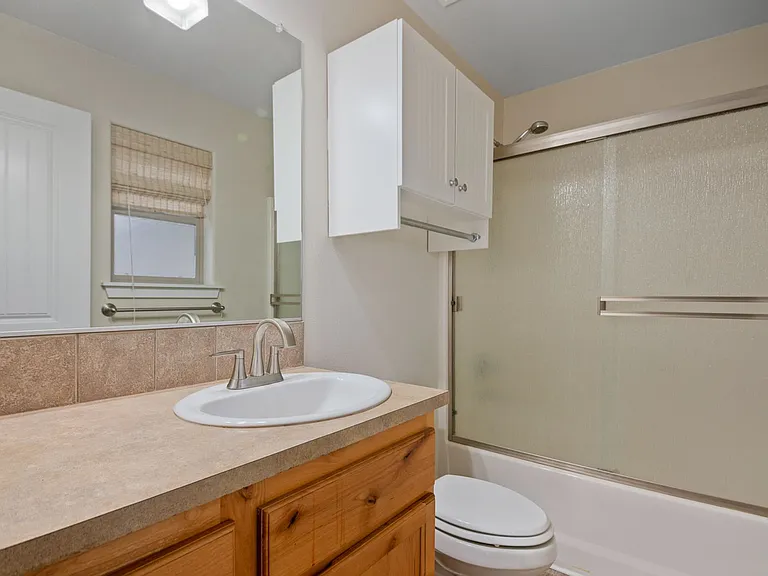 953 SW 25th Ln — Photo 27