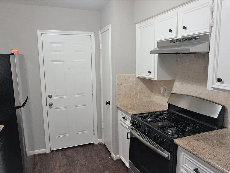 2727 Tinechester Dr — Photo 13