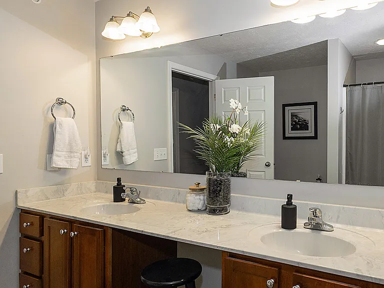 6595 Reserve Dr — Photo 13