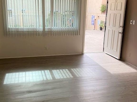 4th image of 10112 Felton Ave #7758629