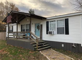 715 Commerce St W, Honey Grove, TX 75446