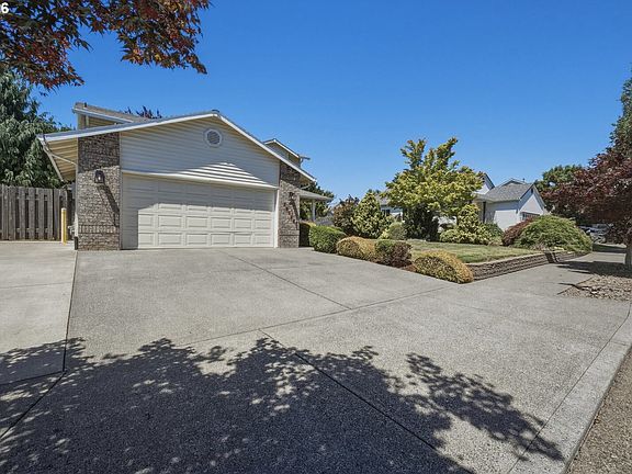 2nd image of 13073 Smoke Tree Pl