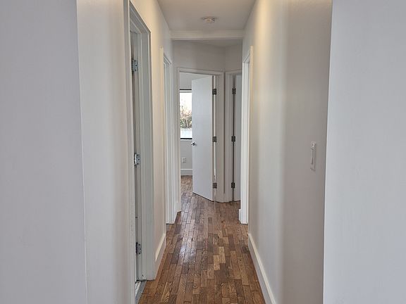 5th image of 4418 Burns Ave #4422
