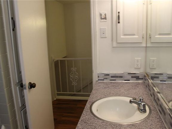 5th image of 900 S Weatherred Dr APT J