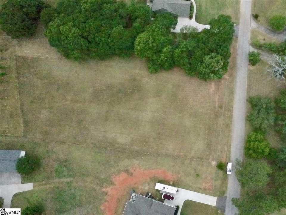 2nd image of 131 Childers Cir