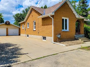 47 3rd Rd E, Hamilton, ON L8J3J5