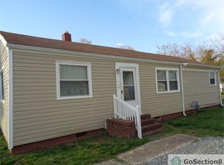 616 Downing St, Hampton, VA 23661