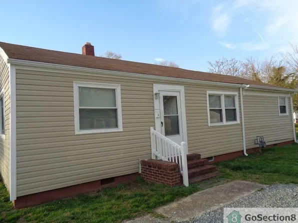 616 Downing St, Hampton, VA 23661