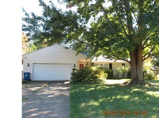 31217 Bexley Dr, Bay Village, OH 44140