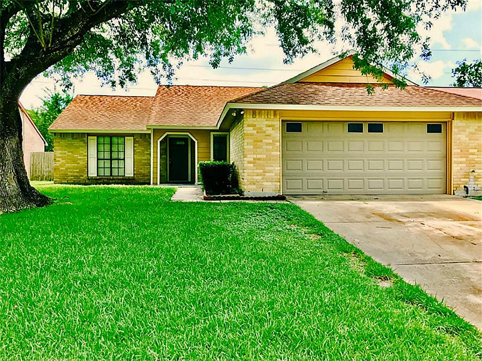 1st image of 15223 Plaza Libre Dr