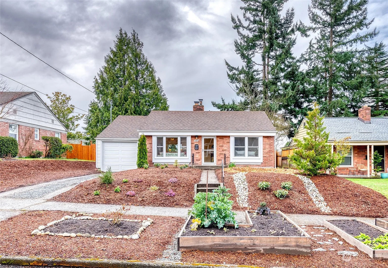 3915 SW Rose Street photo 1