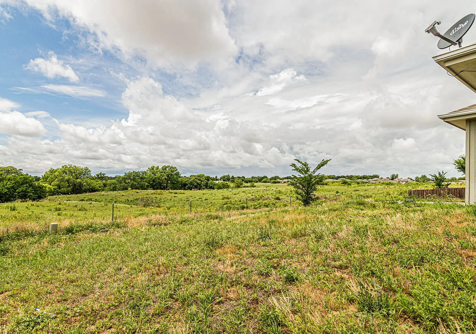 Please View 3D Virtual Tour Before Scheduling a Showing — Photo 2