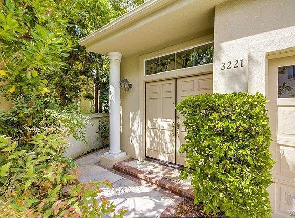 4th image of 3221 Bayshore Dr