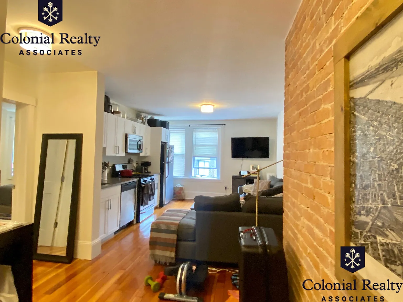 2 bed, 1.0 bath, $3,100 — Photo 3