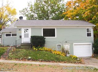 1236 Ballard St SE, Grand Rapids, MI 49507