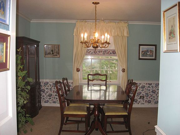 Formal dining room