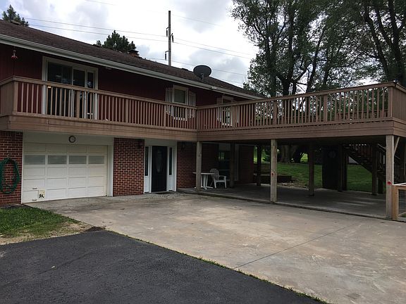 2nd image of 3225 Lakeshore Dr