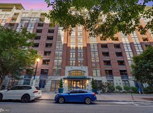Clarendon 1021, Arlington, VA 22201