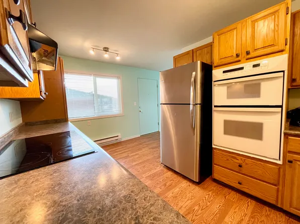 2801 14th Ave W APT 2, Seattle, WA 98119