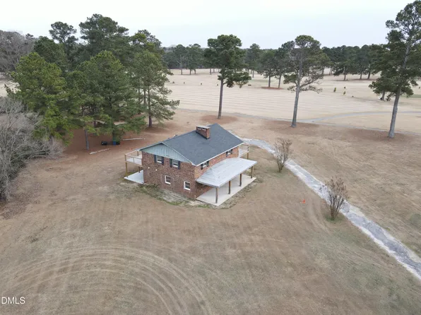 141 Chicora Club Dr, Dunn, NC 28334