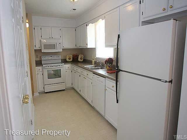 2nd image of 3315 Lassiter St
