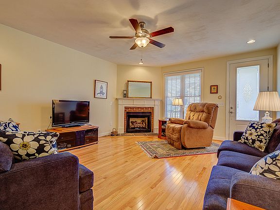 5th image of 1037 Stokes Dr