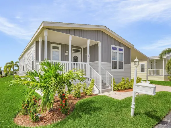 231 Foxwood Ln, Naples, FL 34112