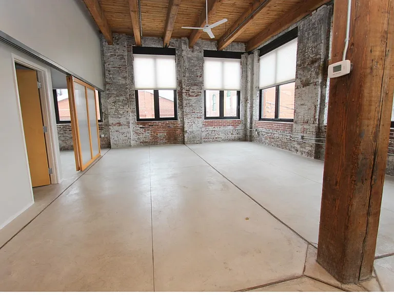 2501 Liberty Ave #2A — Photo 7