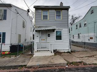 55 Middle Rose St, Trenton, NJ 08618