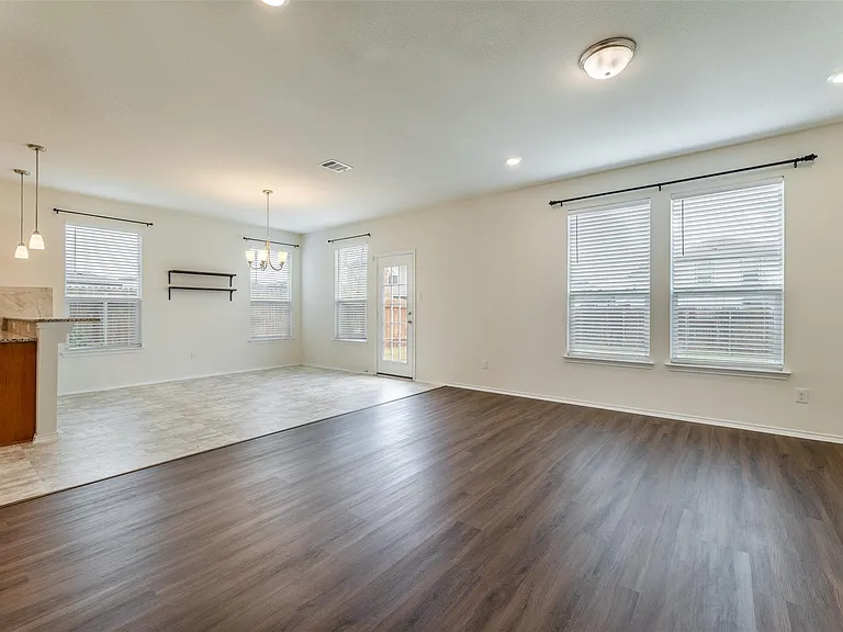 13709 Vigilance St — Photo 6