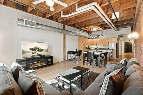 1801 Wynkoop St Photo 1