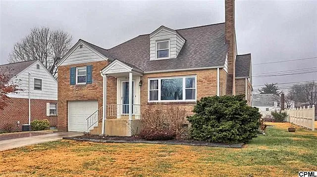 260 Rosewood Ln photo 1