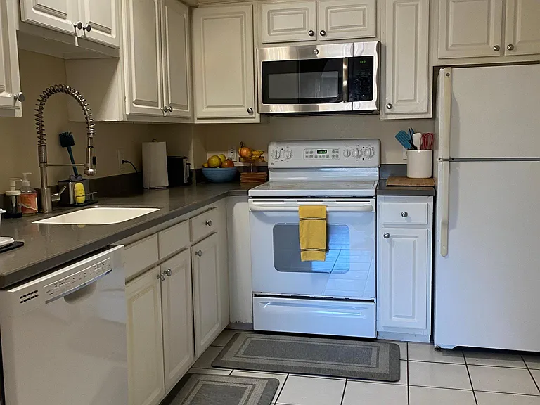 329 Harvard St #32 — Photo 4