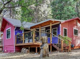 10587 Walker Dr, Grass Valley, CA 95945