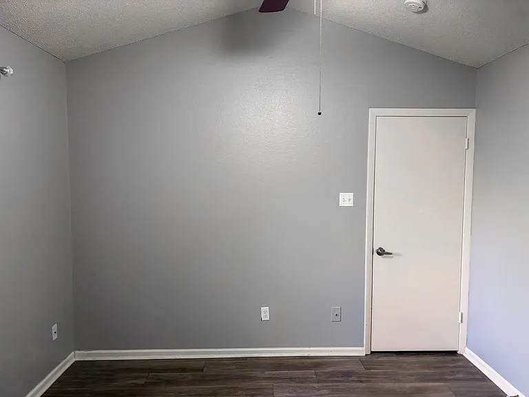 1009 Markham Ln #A — Photo 11