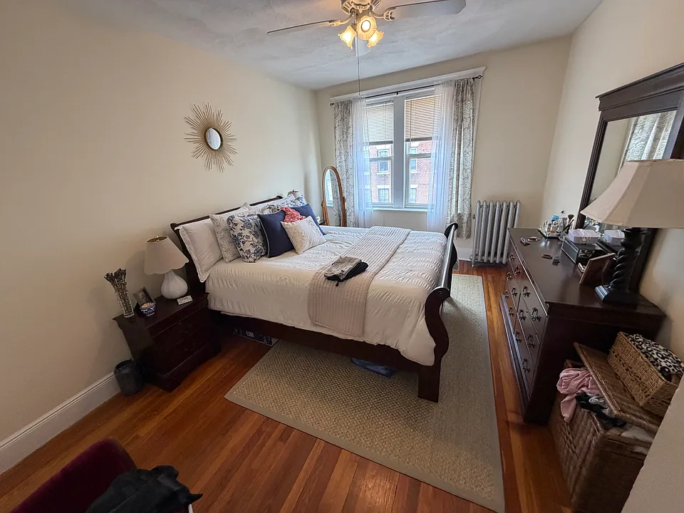 15 Lothian Rd #203